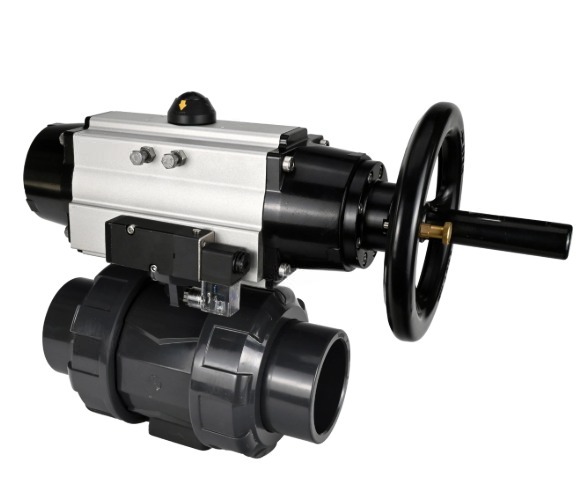 Кран шаровой DN.ru BV4242E-FP-GRM-ISO Дн65 Ру10 полнопроходной, корпус - НПВХ, шар - НПВХ, уплотнение - EPDM, с пневмоприводом PA-DA-105-1 и пневмораспределителем 4M310-08 220В