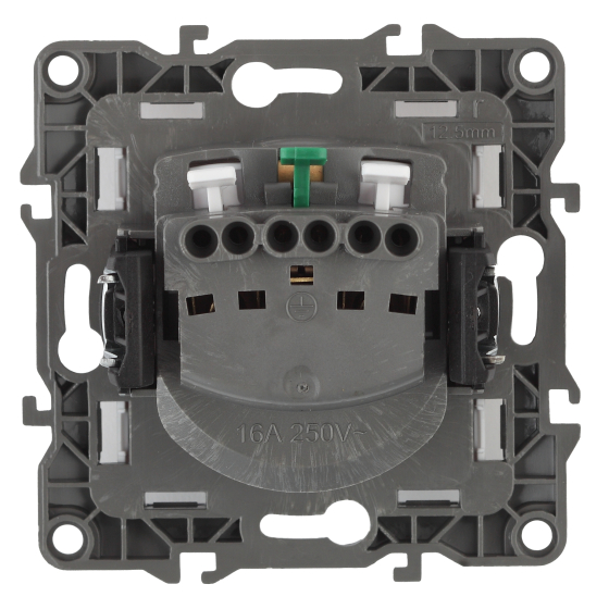 Розетка 12 2P E Schuko со шторками с крышкой 16A 250V 12-2103-13 Б0019328 ЭРА заказать со складов по всей России