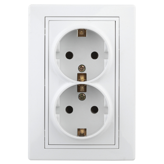 Розетка Intro Plano 1-205-01 с заземлением двойная 2X2P+E Schuko, 16А-250В, IP20, СУ, белый купить с доставкой по РФ