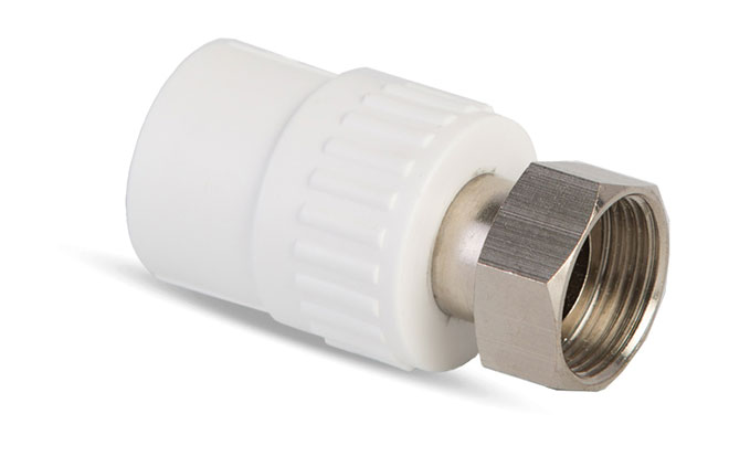 Муфта Fusitek с накидной гайкой PPR (W) 20 x 1/2" (10 шт / 180 шт)