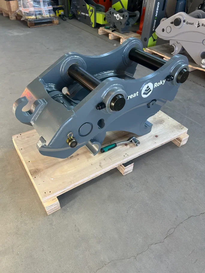 Квик-каплер механический (редукторный) DGM-300 SANY 245 (90/355/485) GreatRoky купить с доставкой по РФ