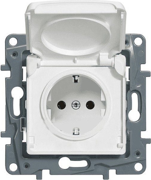 Розетка стандартная Legrand Etika 2K+3 со шторками и крышкой IP44, 16A, 250В, белый купить с доставкой по РФ