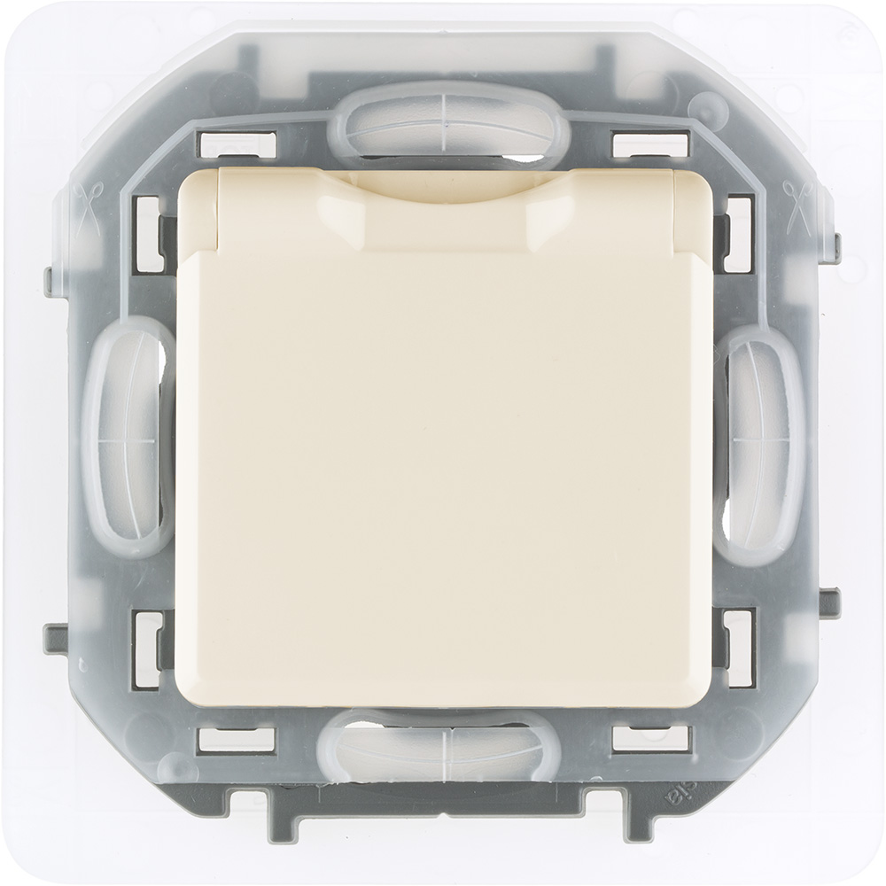Розетка Legrand INSPIRIA 2К+З IP 44 с откидной крышкой и шторками немецкий стандарт 16 А 250 В~ слоновая кость