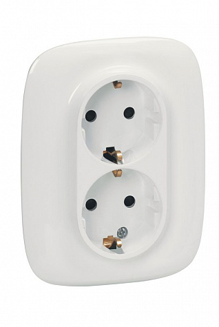 Розетка двухпостовая Legrand Valena ALLURE 16А IP20 250В с з/к, со шторками белый купить с доставкой по РФ