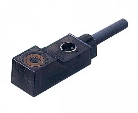 Датчик индуктивный Omron E2S-W22 купить с доставкой по РФ