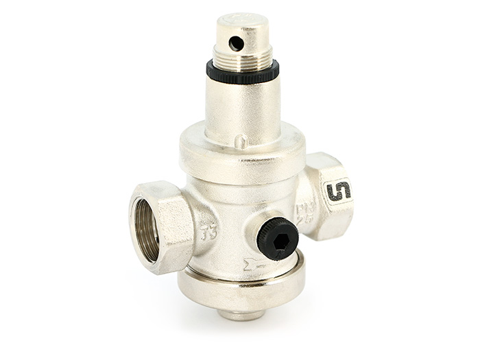Редуктор давления Uni-fitt 1/2" В 0,5-6 бар PN25 с отверстием под аксиальный манометр 1/4" никел. купить с доставкой по РФ