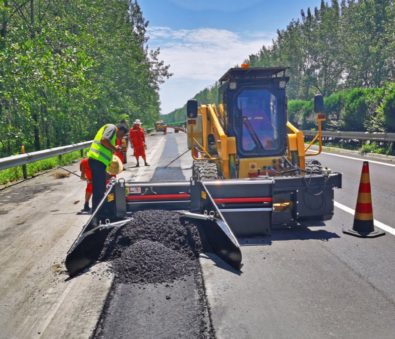Навесной отвал-распределитель (асфальто-укладчик) Simex ST200 для минипогрузчика заказать со складов по всей России