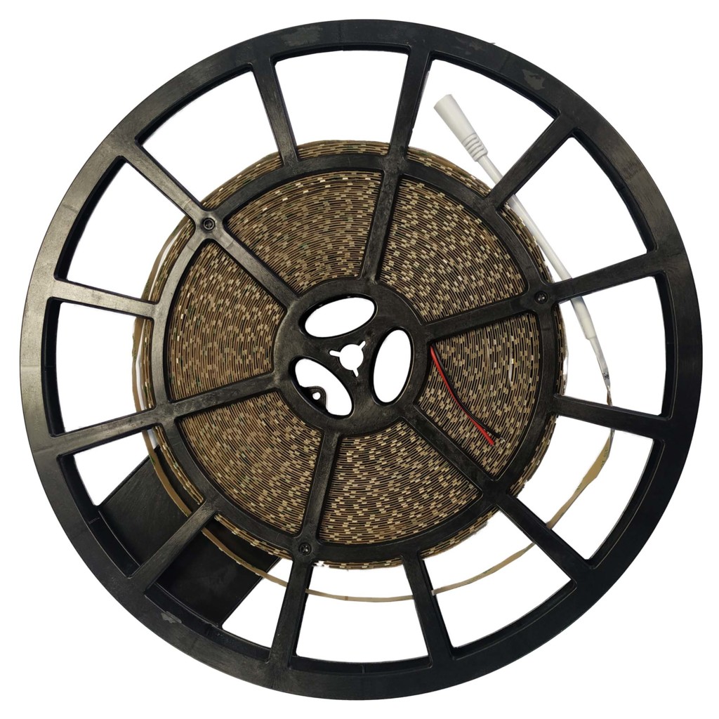 Светодиодная лента Apeyron 8,6W/m 84Led/m 2835SMD теплый белый 30M 00-372 купить с доставкой по РФ