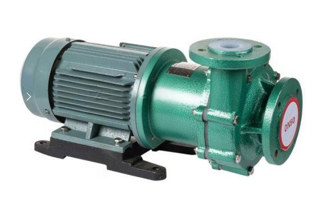 Герметичный химический насос из фторопласта CQB 65-50-125-Nd-PPS-055 купить с доставкой по РФ