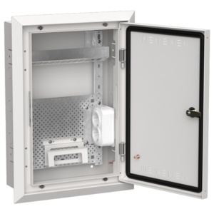 Щитовое оборудование IEK TITAN 5 Корпус мультимедиа ЩРн-24 (1х24) 460х310х140мм IP30 белый