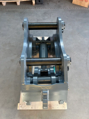 Квик-каплер механический (редукторный) DGM-200 Sunward 210 (80/320-312/476) GreatRoky